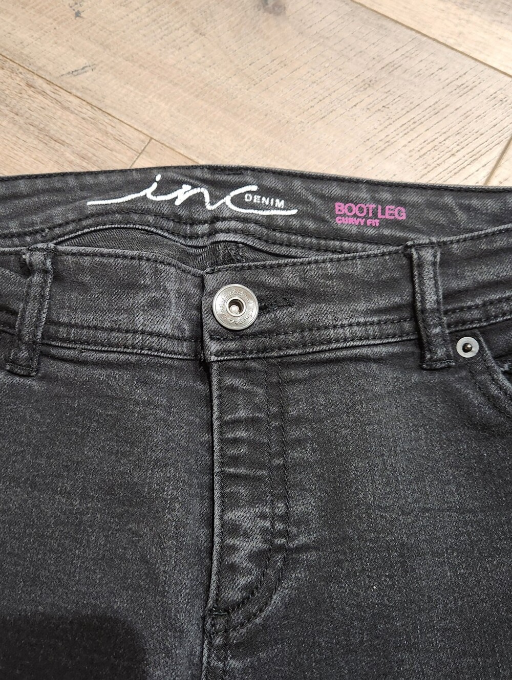 INC Womens Bootcut Jeans Curvy Fit Black Size 8 midrise - Picture 2 of 5